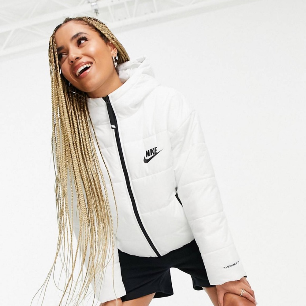 NWT Nike Therma-FIT Repel Classic hooded jacket in white